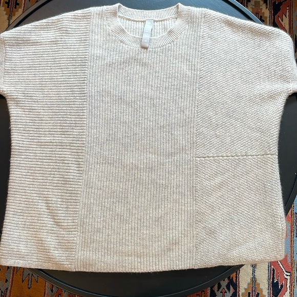 ATHLETA Wool Cashmere Turin Sweater Size Medium Light Grey Heather MSRP $178 - Picture 6 of 11